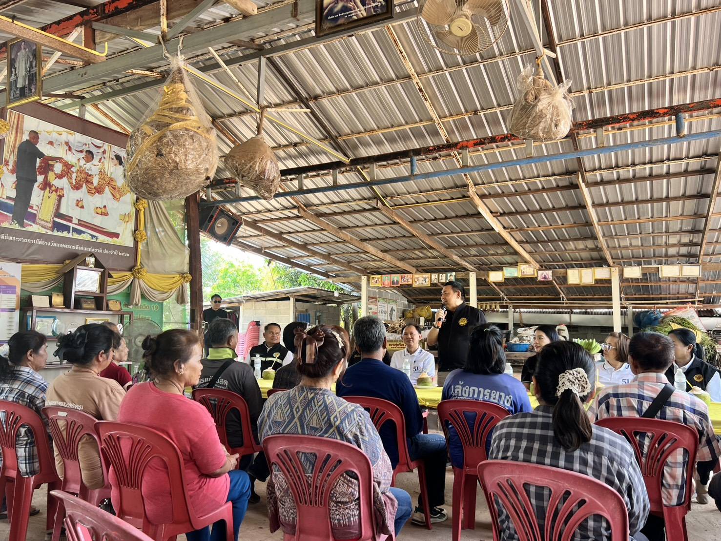 title - เลขาธิการ ส.ป.ก. ลงพื้นที่ตรวจเยี่ยมกลุ่มวิสาหกิจชุมชนโคขุนหนองแหน และศูนย์ต้นแบบเกษตรทฤษฎีใหม่ในเขตปฏิรูปที่ดิน จังหวัดยโสธร